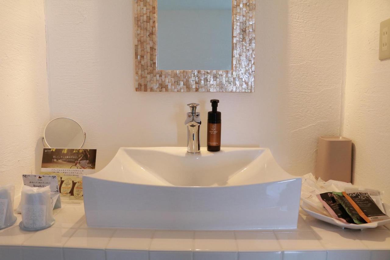 Mykonos Resort Miura Йокосука Экстерьер фото